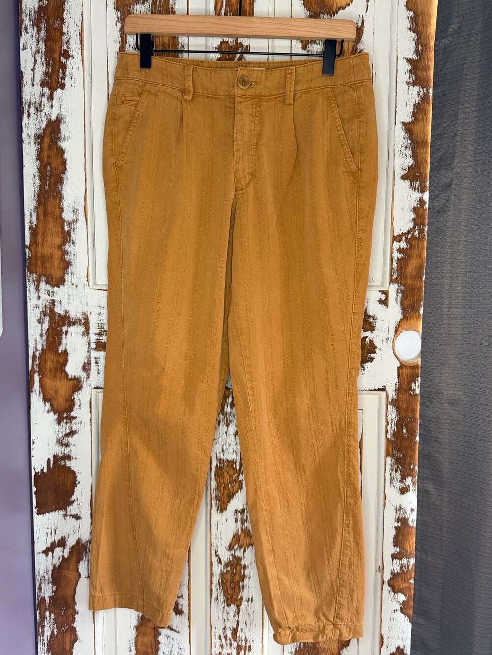 Anthropologie Women’s Straight Leg Ankle Pants Size 27 Golden Yellow Pleated